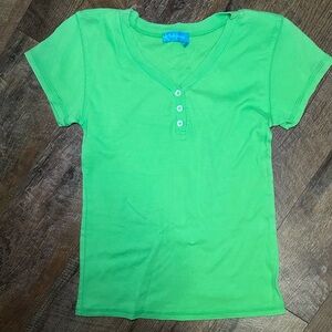 Fresh Produce Top Women X Small green plane V- Neck button 100% Cotton Tee